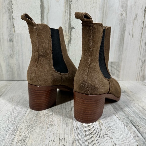 NEW Steve Madden Rhiannon Chelsea Tan Suede Block Heel Ankle Boots #252 - Picture 8 of 12